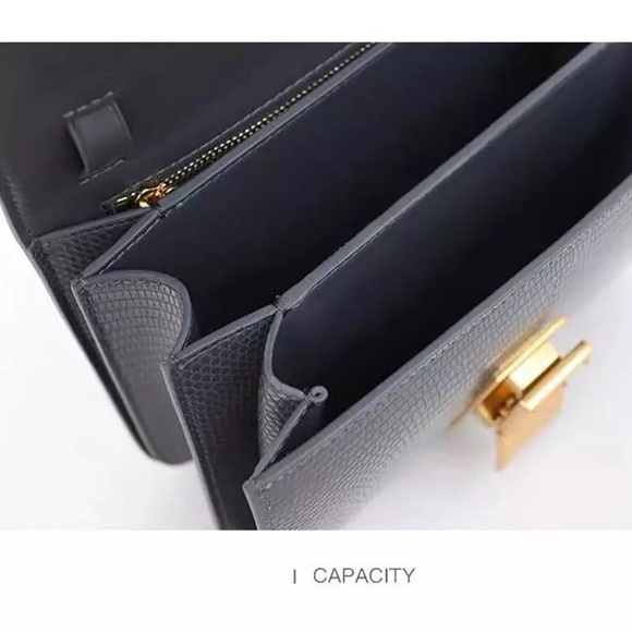 Box Bag in navy snakeskin - Picture 2 of 12